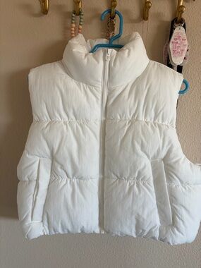 H&M White Quilted Puffer Vest with High Collar